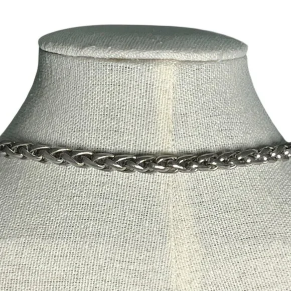 Heart Pendant Toggle Clasp Silver Chain Necklace 18" Kay Jewelers - Picture 3 of 4